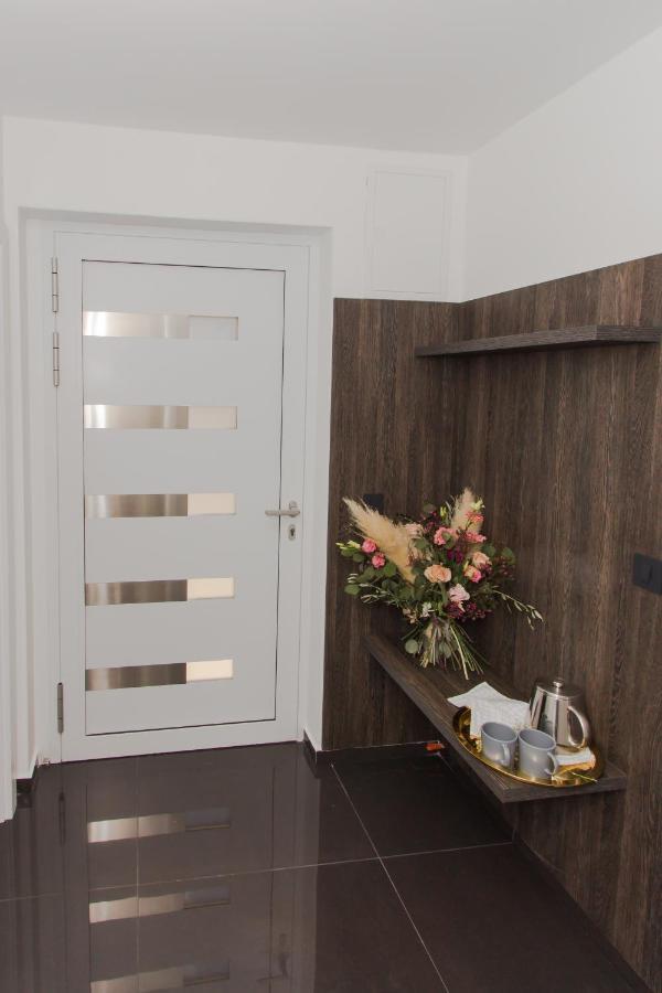 Alexandra Apartments Tribalj Extérieur photo